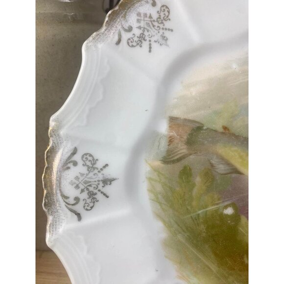 Antique Victorian Fish-Themed Porcelain Plate With Gold Trim & Scalloped Edge - Picture 3 of 6